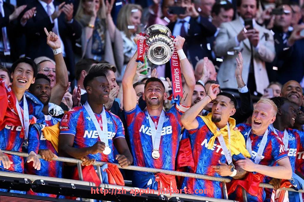 江南体育APP-世俱杯各球队进攻人数分布模式解析：中前场配置与压迫效果